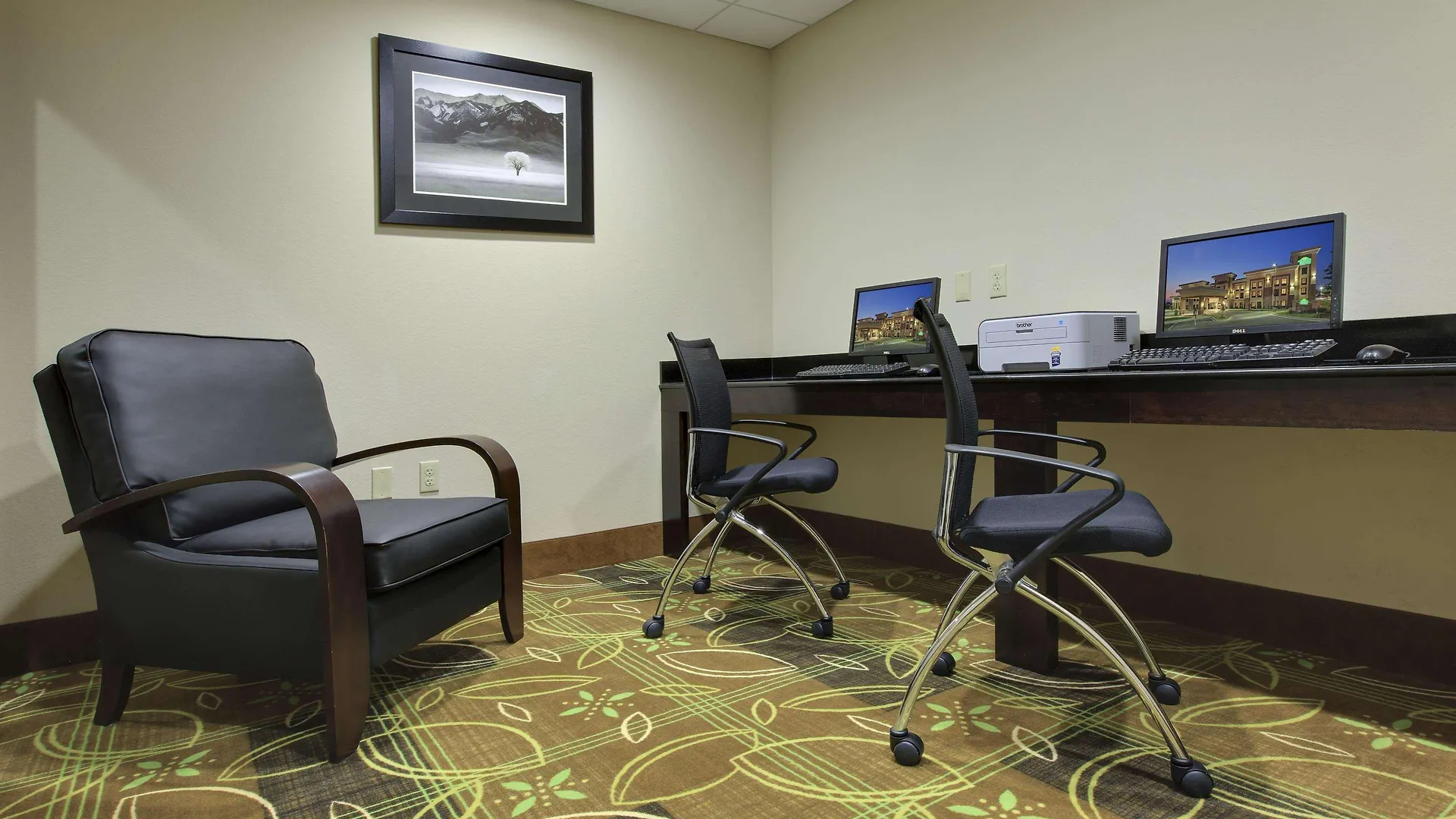La Quinta By Wyndham Memphis Wolfchase Hotel