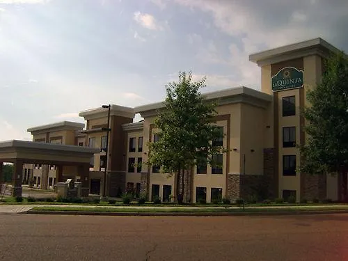 ***  La Quinta By Wyndham Memphis Wolfchase Hotel United States
